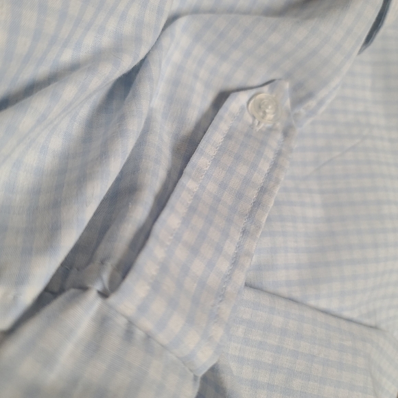 NWT IRREVERWNT BUTTON DOWN - Picture 10 of 10